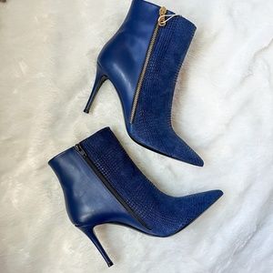NIB | LERRE $399 Italian Pointy Toe Ankle Boots Stiletto High Heel Dark Blue 40